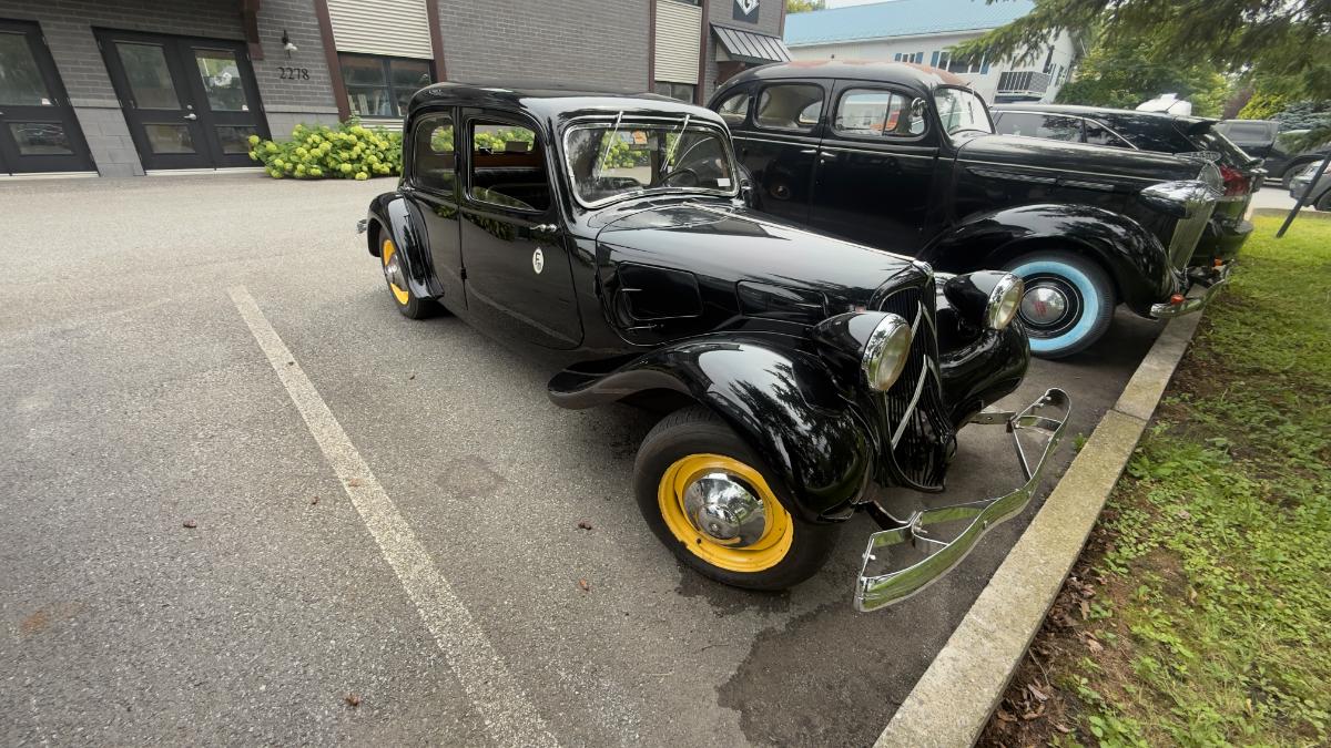 CITROEN TRACTION 11 LÉGÈRE 1940 - Fitzback Garage
