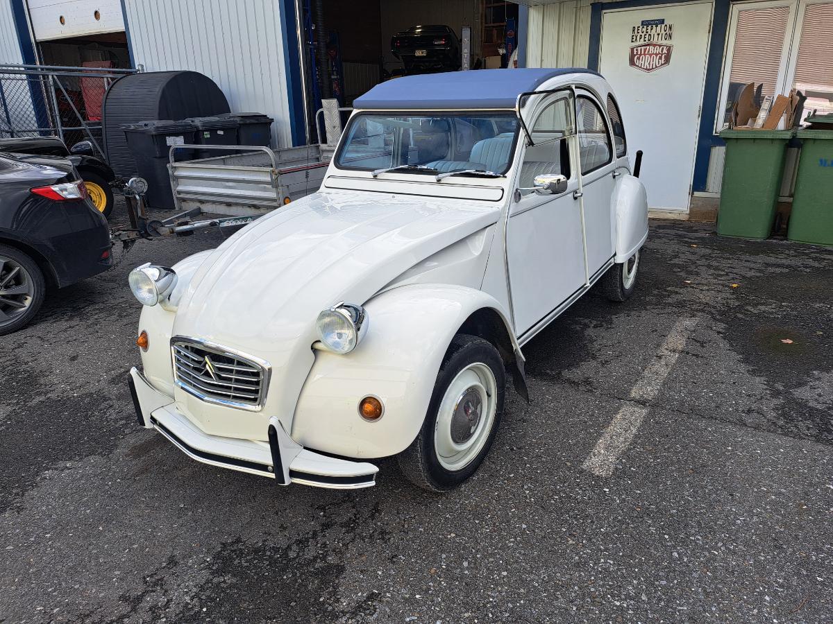 CITROEN 2CV 6 BLANCHE 1983