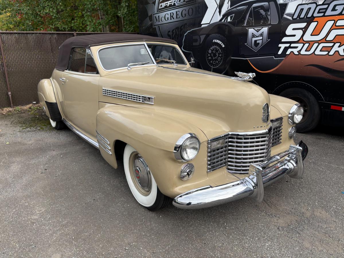 CADILLAC 1941